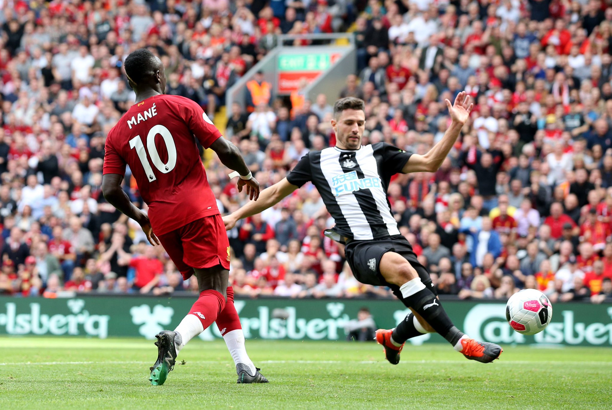 曝与一位女 曝与一位女